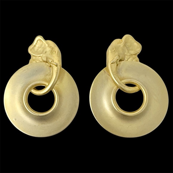 Vintage Matte Gold Tone Elephant Clip On Earrings 80s 90s - Picture 1 of 4